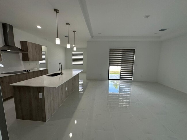 Building Photo - 6033 Kumquat Cir