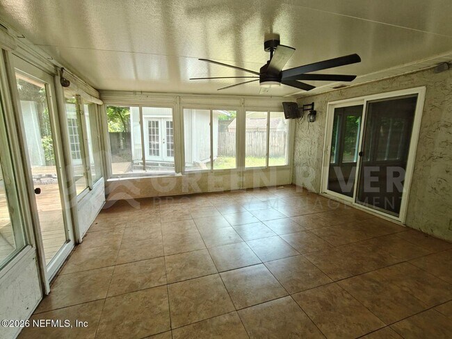 Building Photo - 1549 Sonoma Ct