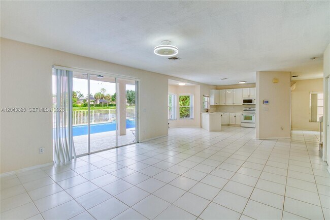 Building Photo - 1473 SW 158th Ave