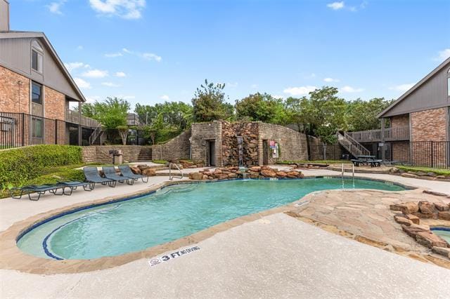 Building Photo - 1916 Signal Ridge Pl