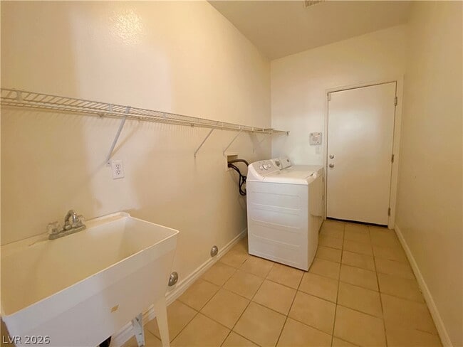 Building Photo - 3950 Kristina Lynn Ave