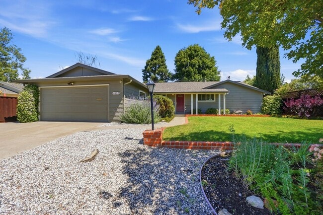 Building Photo - 4657 Brenda Cir