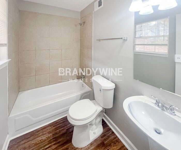 Building Photo - 1570 Smithson Dr