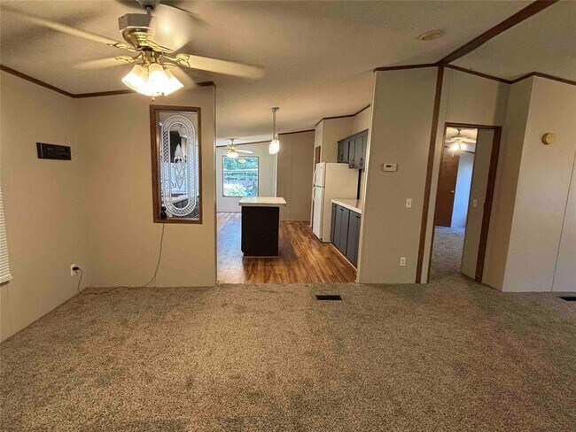 Building Photo - 133 Cherokee Ln