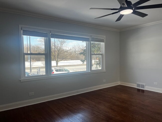 Building Photo - 6522 Spaulding Ave