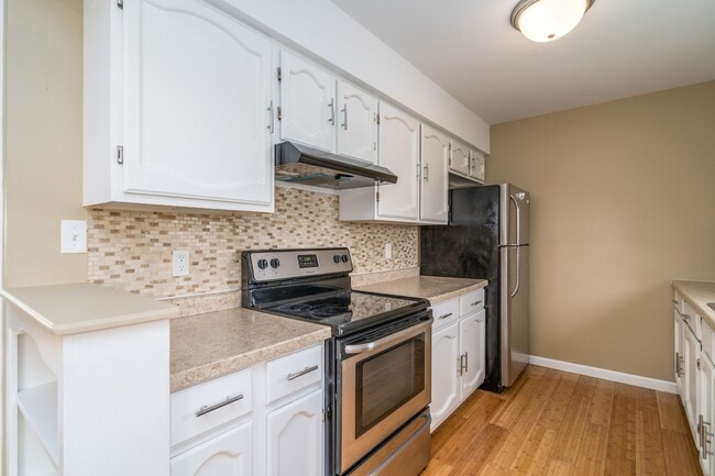 Building Photo - Beautiful Single Family Home