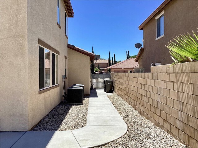 Building Photo - 3537 Fairgreen Ln