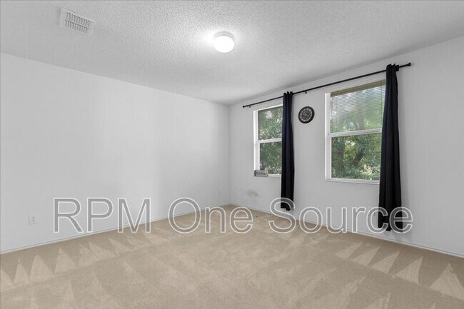 Building Photo - 5401 Pandale Valley Dr