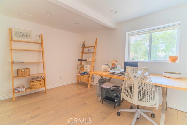 Building Photo - 5179 Canoga Ave