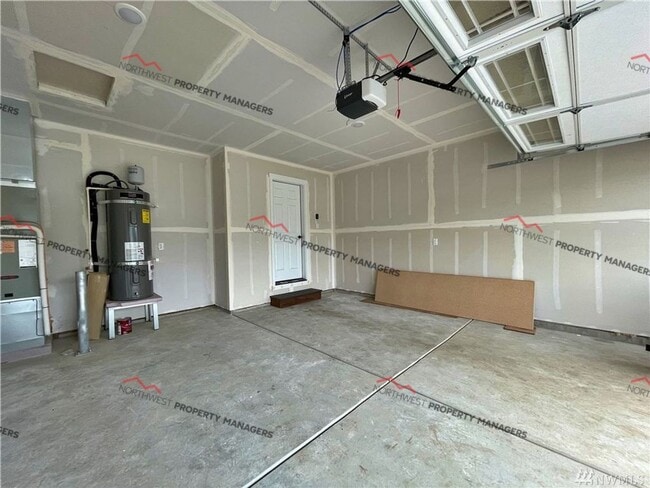 Building Photo - STATUS: AVAILABLE   | R245B  |  $2095 + $100 FLAT RATE FOR W/S/G ** MOVE IN SPECIAL**