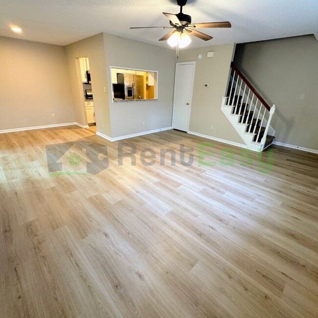 Building Photo - 401 Henley Ct