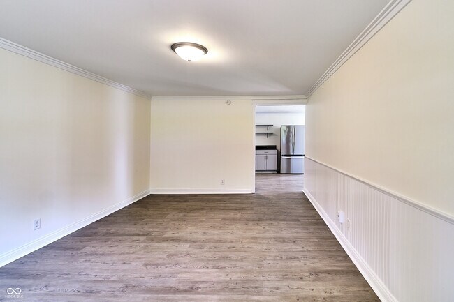 Building Photo - 635 Lake View Dr