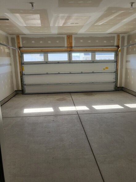2-Car Garage w/Smart Opener - 506 Purple Finch Rd