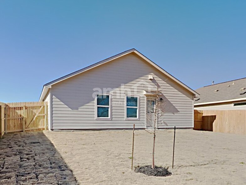 Building Photo - 9978 Sarrebourg St