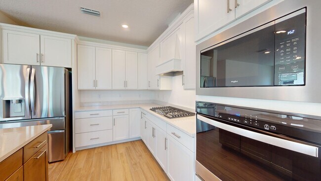 Building Photo - Resort-Style Living in Del Webb at Nocatee!