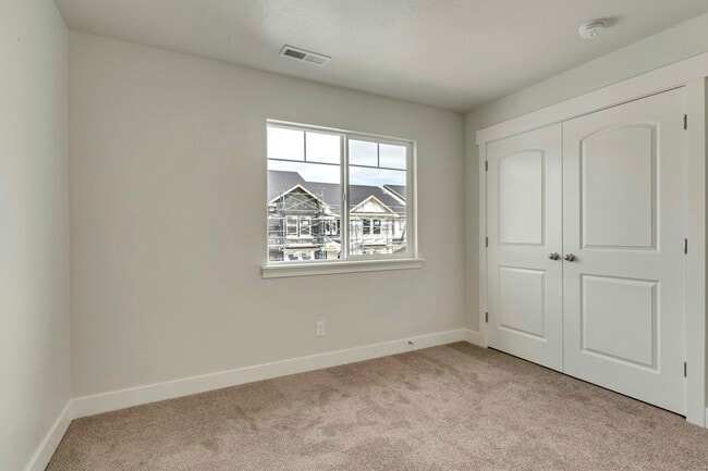 Building Photo - 2050 N 3830 W