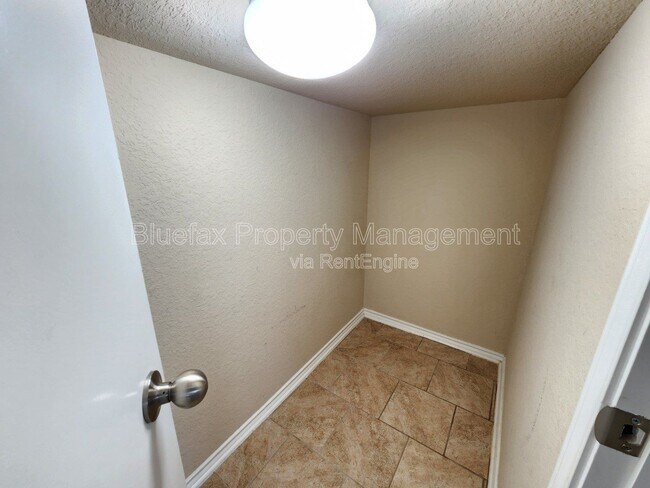 Building Photo - 11723 Verdis Vly