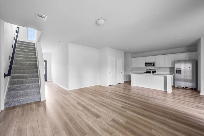 Building Photo - 1120 Novelle Bnd Dr