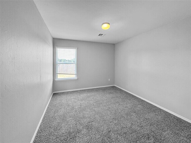 Building Photo - 3517 SE 94th St