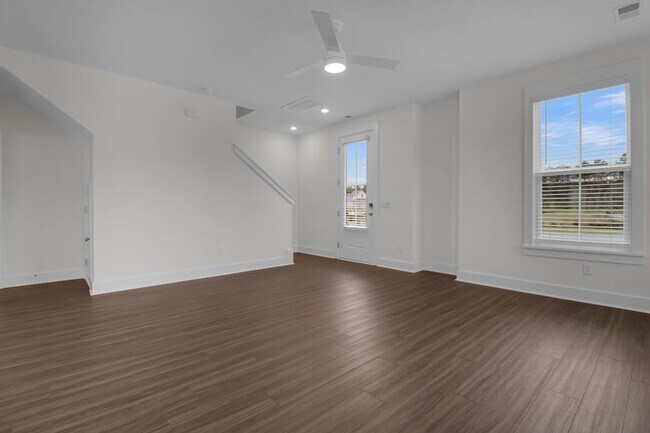 Building Photo - 268 Symphony Ave