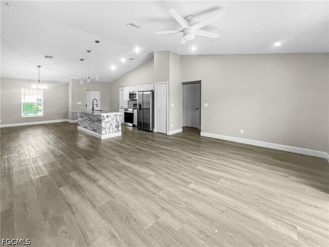 Building Photo - 3309 10th St W