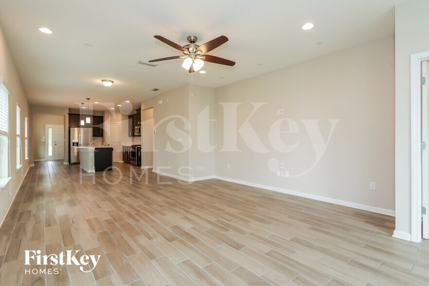 Building Photo - 120 Concave Ln
