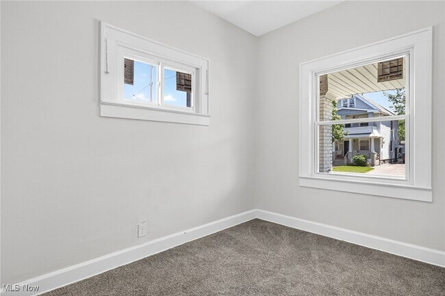 Building Photo - 2820 E 120th St