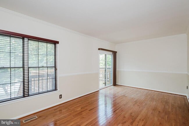 Building Photo - 27 Faraday Dr