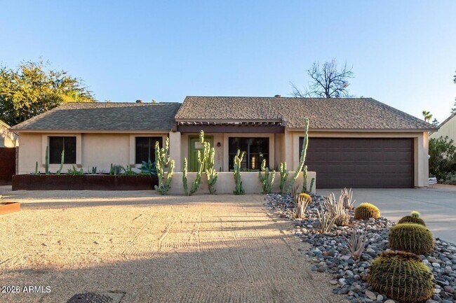 Building Photo - 6501 E Sandra Terrace