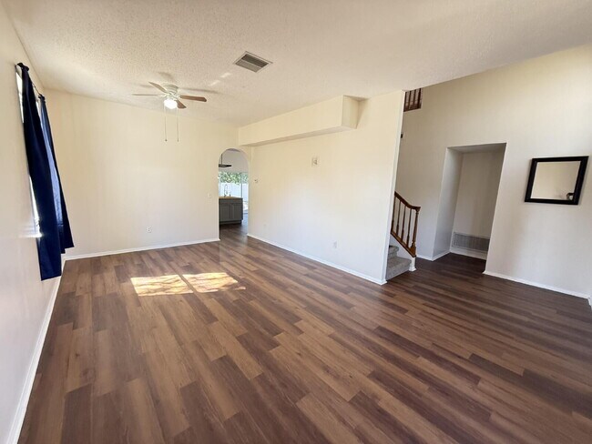 Building Photo - Beautifully remodeled 6 bedroom - 3 bath home in Summerfield Village