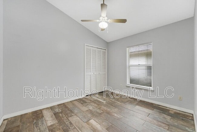 Building Photo - 5329 Old Oak Tree Dr