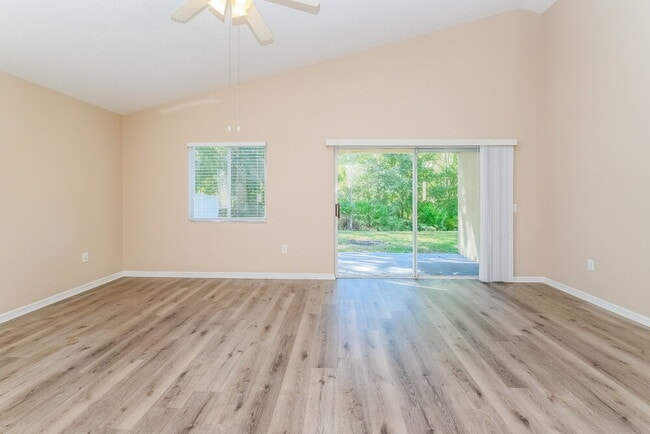 Building Photo - 28246 Tall Grass Dr