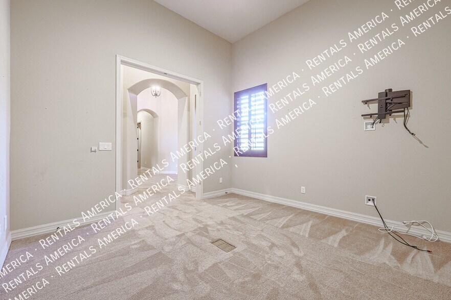 Building Photo - 12439 E Lupine Ave