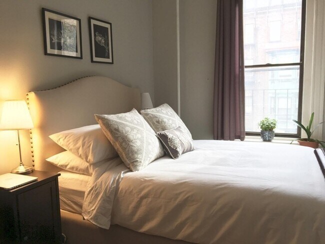 Building Photo - 394 Marlborough St