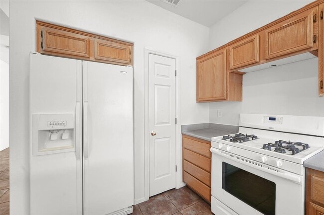 Building Photo - 3329 Autumn Veil St