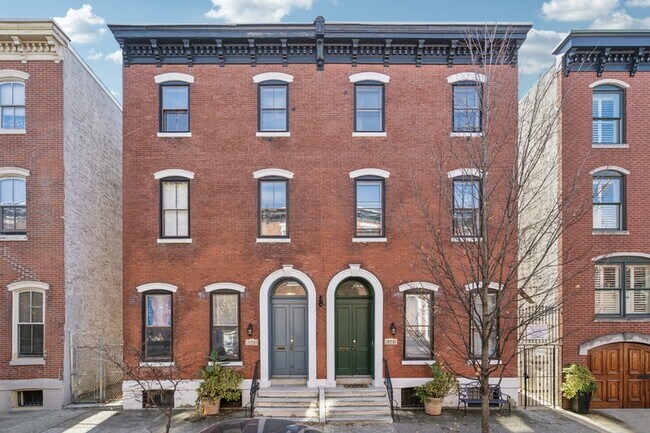 Building Photo - 2036 Wallace St