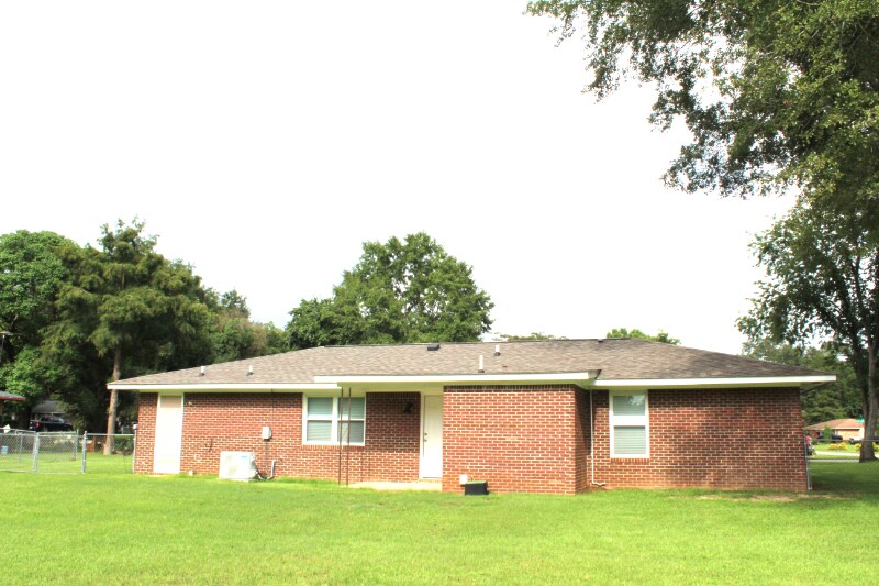 Building Photo - 1252 Nixon Dr