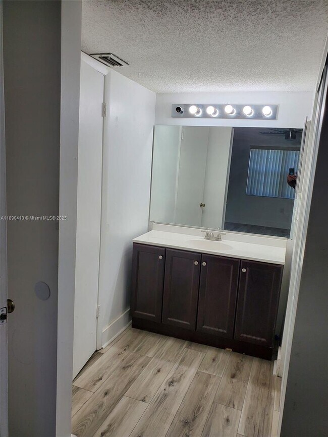 Building Photo - 14260 SW 57th Ln