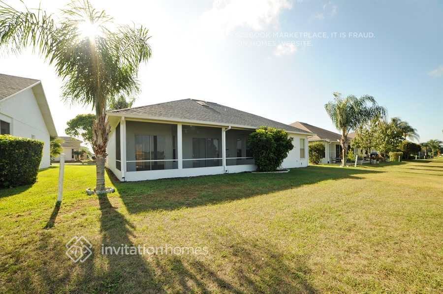 Building Photo - 7077 Hazeltine Cir