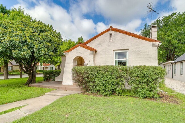 Building Photo - 3256 Greene Ave