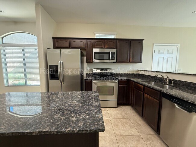 Building Photo - 2725 E Mine Creek Rd