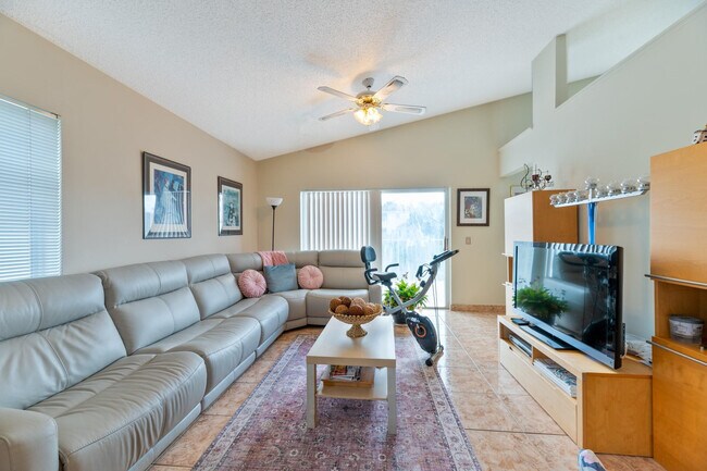 Building Photo - 9550 Islamorada Terrace