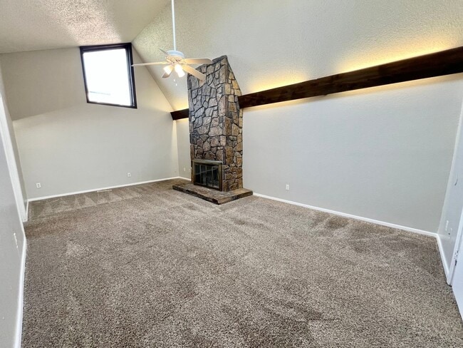 Building Photo - ?Cozy North OKC home with fireplace ?