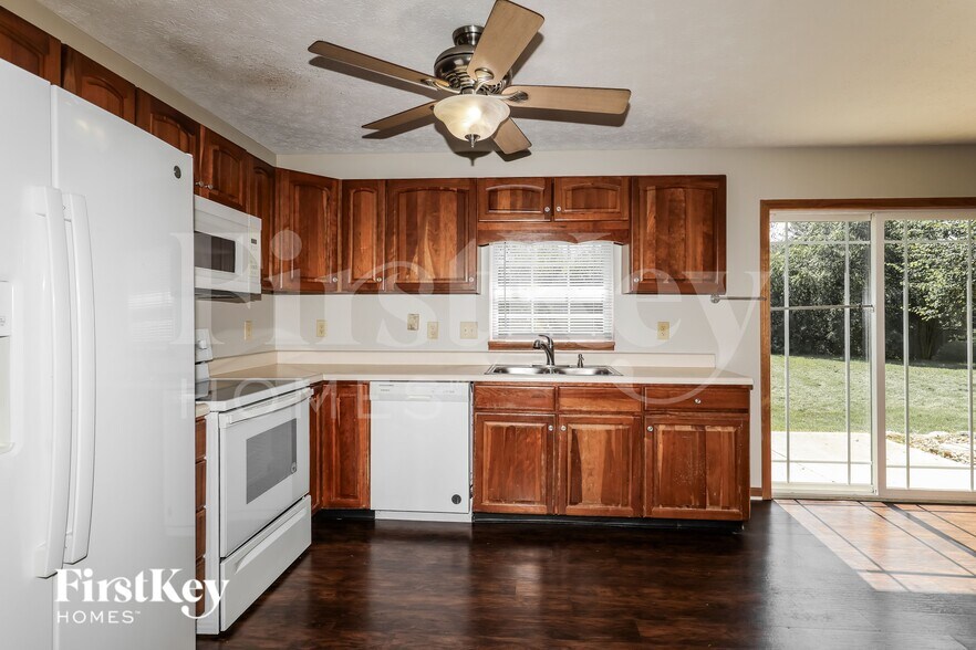 Building Photo - 10087 Palmaire Pl