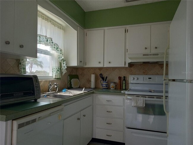 Building Photo - 330 Brandywine Dr
