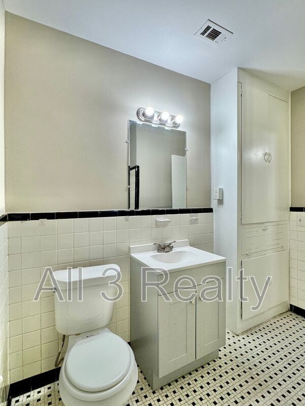 Building Photo - 108 Brantwood Dr