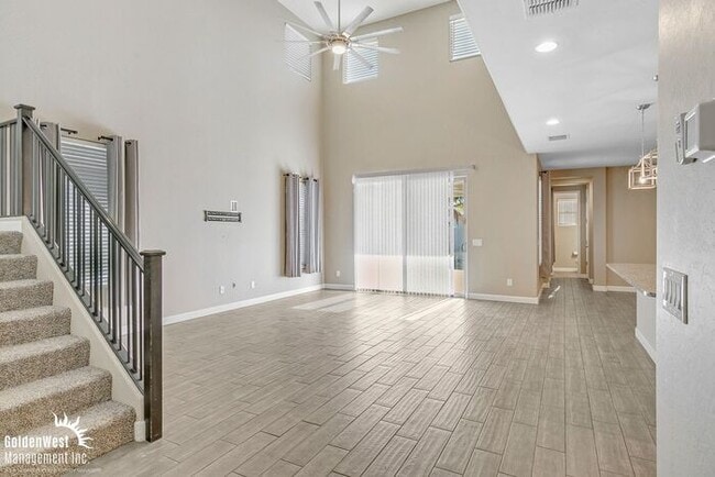 Primary Photo - Beautiful 4Bdm 2Ba Two-Story Home with Poo...