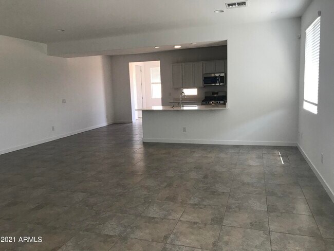Building Photo - 3819 S 65th Ave