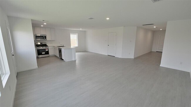 Building Photo - 26814 Feather Reed Dr