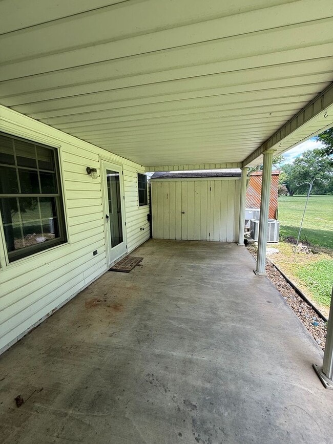 Building Photo - 114 Minnich Rd